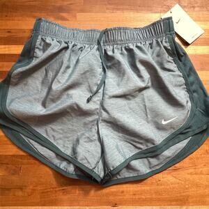 Nike Dri-Fit Tempo Womens Running Shorts deep jungle small